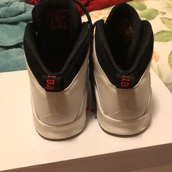 Air Jordan 10 Retro - Picture 5 of 7